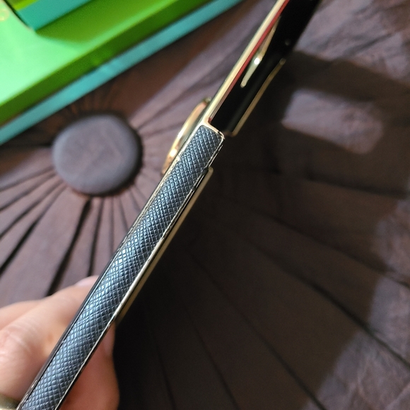 KATE SPADE Black/Gold Samsung Galaxy S8+ Cellphone Wrap Case - Picture 5 of 11